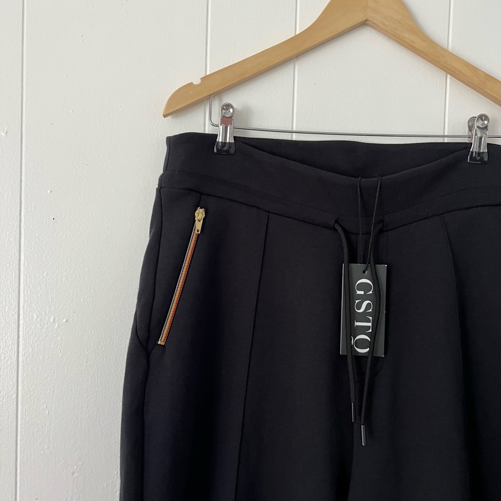 GSTQ Pleated Long Short Size Large New with Tags - Picture 2 of 7